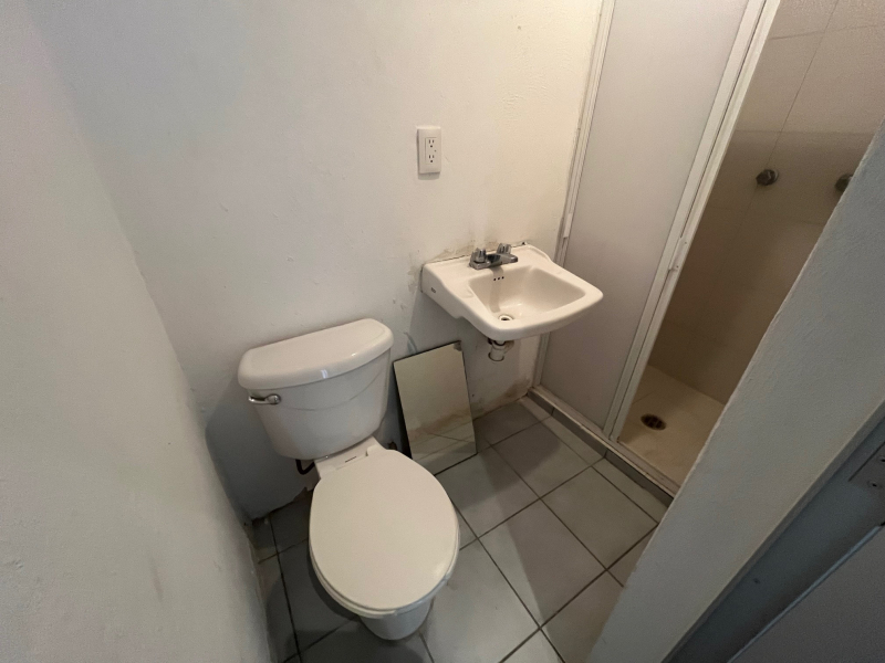 Casa En Renta En La Rioja Frente A Punto Sur �?? Con Club Privado Y 3 Recámaras Con Baño