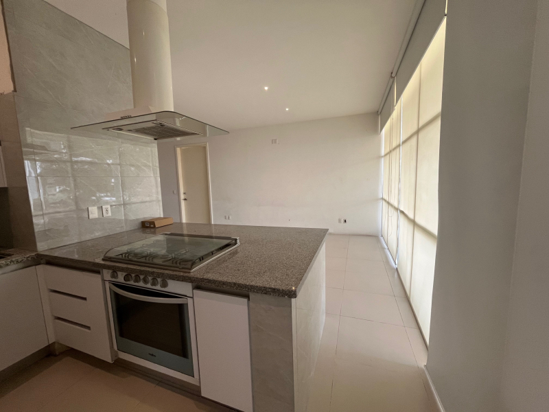 Casa En Renta En La Rioja Frente A Punto Sur �?? Con Club Privado Y 3 Recámaras Con Baño