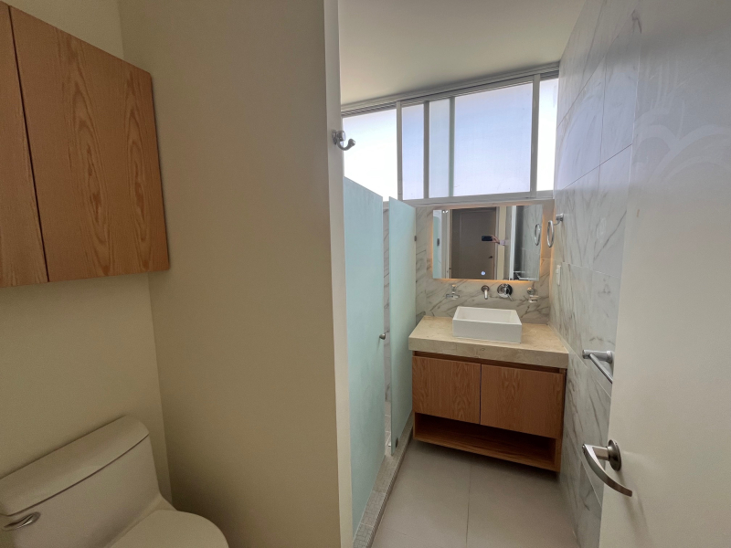 Casa En Renta En La Rioja Frente A Punto Sur �?? Con Club Privado Y 3 Recámaras Con Baño