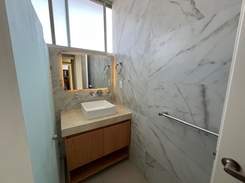 Casa En Renta En La Rioja Frente A Punto Sur �?? Con Club Privado Y 3 Recámaras Con Baño