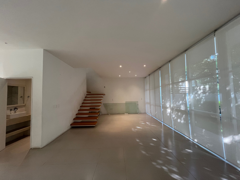 Casa En Renta En La Rioja Frente A Punto Sur �?? Con Club Privado Y 3 Recámaras Con Baño
