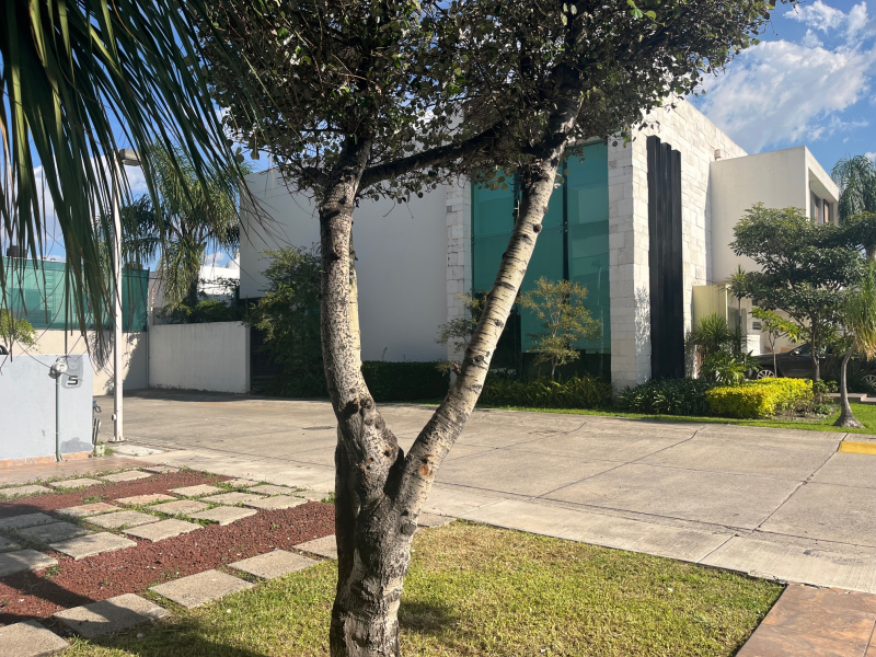 Casa En Venta Dentro De Coto En Naciones Unidas, Seguridad Y Privacidad Zapopan