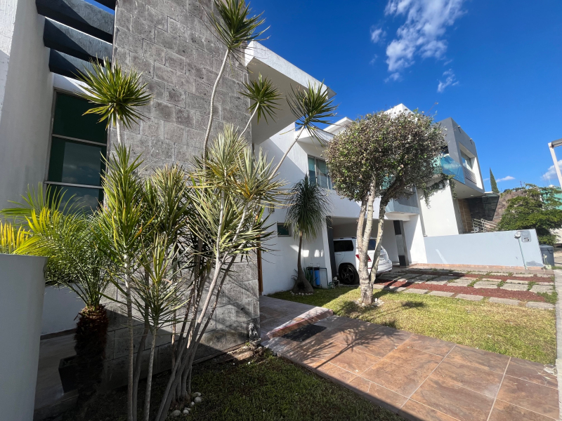 Casa En Venta Dentro De Coto En Naciones Unidas, Seguridad Y Privacidad Zapopan