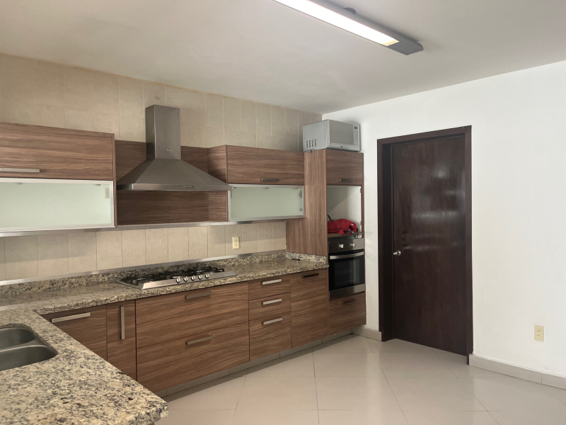 Casa En Venta Dentro De Coto En Naciones Unidas, Seguridad Y Privacidad Zapopan