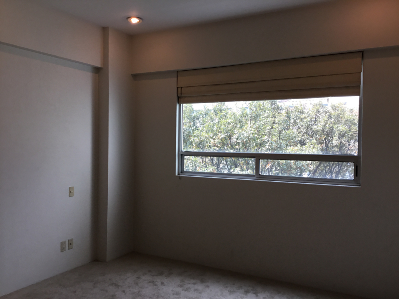 Departamento En Venta En Lomas Del Sol Con Balcón