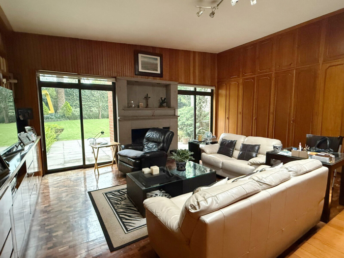 CASA VENTA en LOMAS HIPODROMO