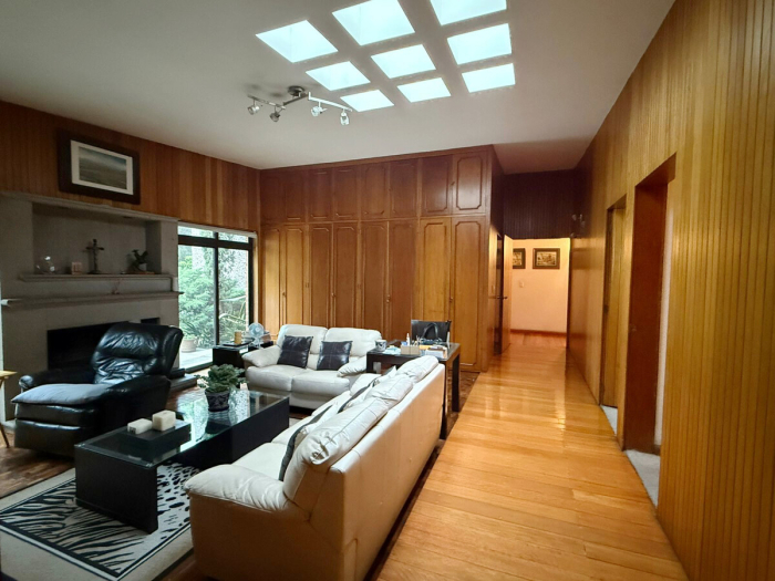 CASA VENTA en LOMAS HIPODROMO