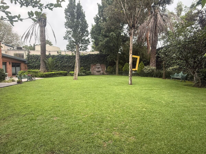 CASA VENTA en LOMAS HIPODROMO