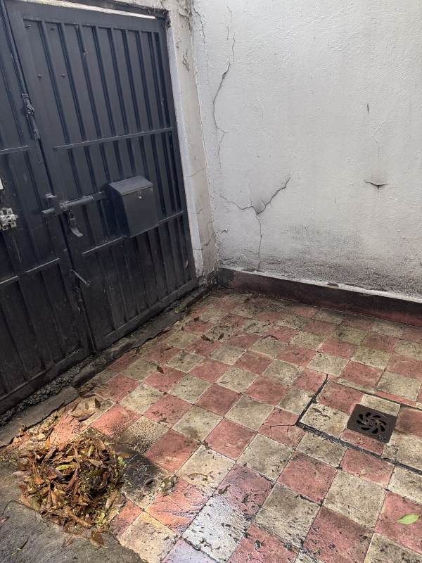 Casa en venta como terreno Roma Sur 