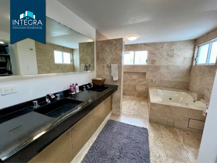 Casa en Venta, Bosque de Periban, La Herradura