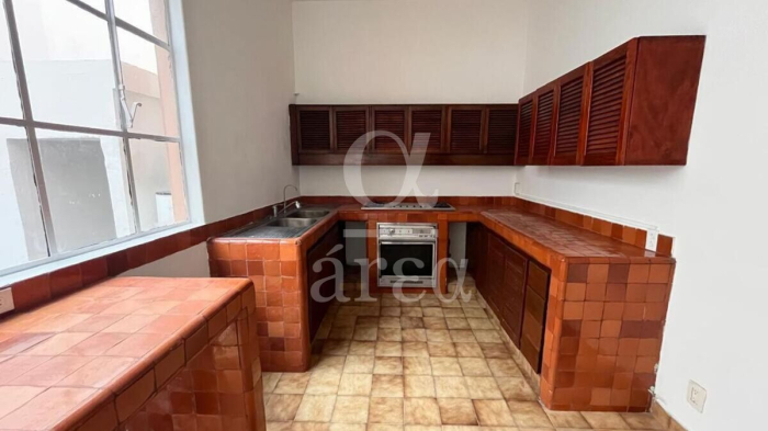 Casa Remodelada con Uso de suelo H/3/30/B en la Col. Anzures en Venta