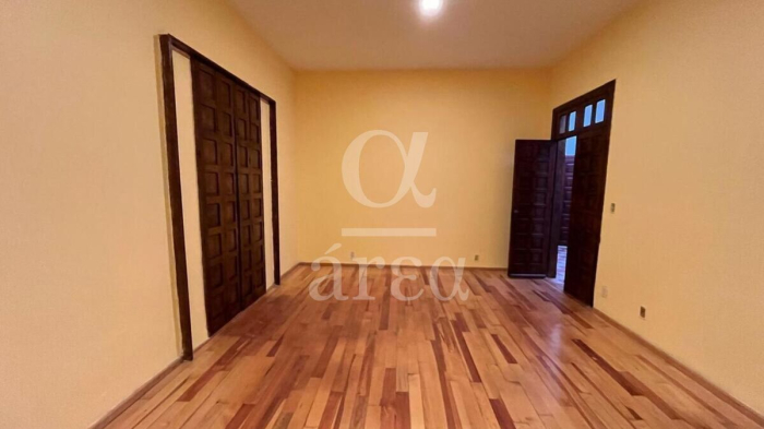 Casa Remodelada con Uso de suelo H/3/30/B en la Col. Anzures en Venta