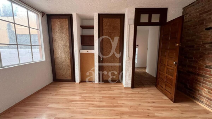 Casa Remodelada con Uso de suelo H/3/30/B en la Col. Anzures en Venta