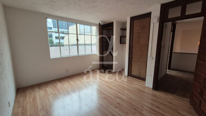 Casa Remodelada con Uso de suelo H/3/30/B en la Col. Anzures en Venta