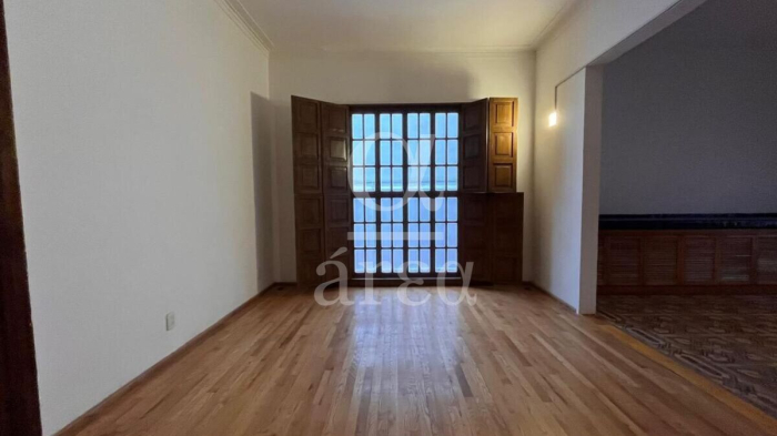 Casa Remodelada con Uso de suelo H/3/30/B en la Col. Anzures en Venta