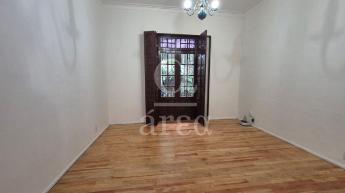 Casa Remodelada con Uso de suelo H/3/30/B en la Col. Anzures en Venta