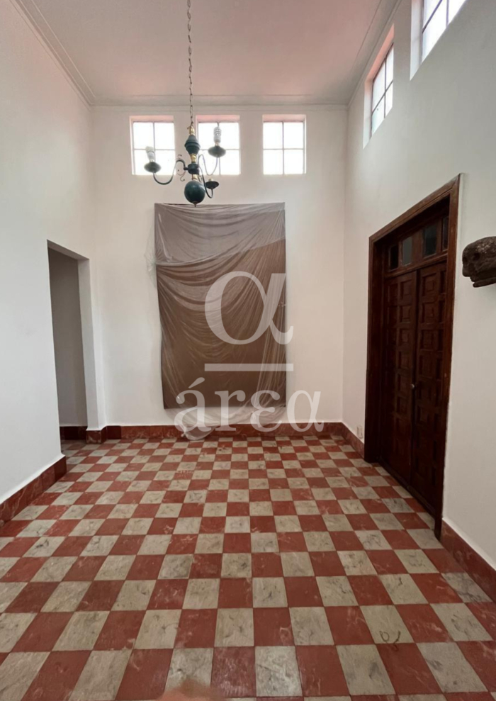 Casa Remodelada con Uso de suelo H/3/30/B en la Col. Anzures en Venta