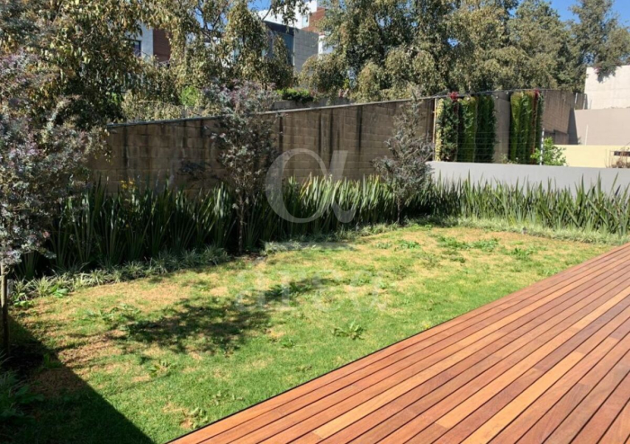 Moderna Residencia en Venta en Cumbres de Santa Fé