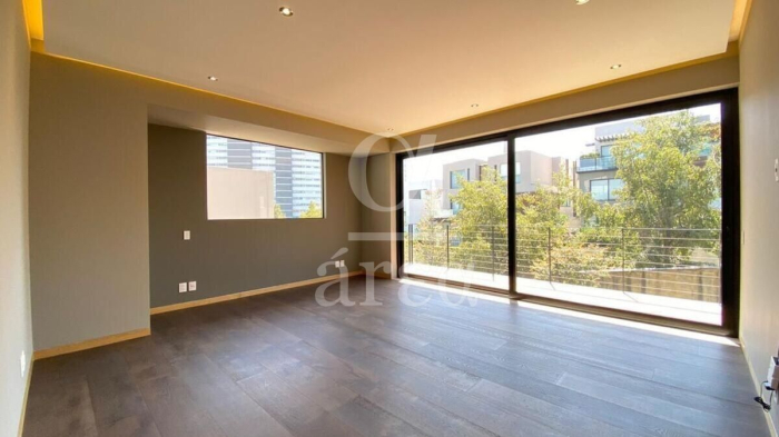 Moderna Residencia en Venta en Cumbres de Santa Fé