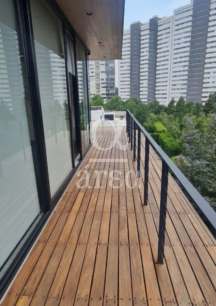 Moderna Residencia en Venta en Cumbres de Santa Fé