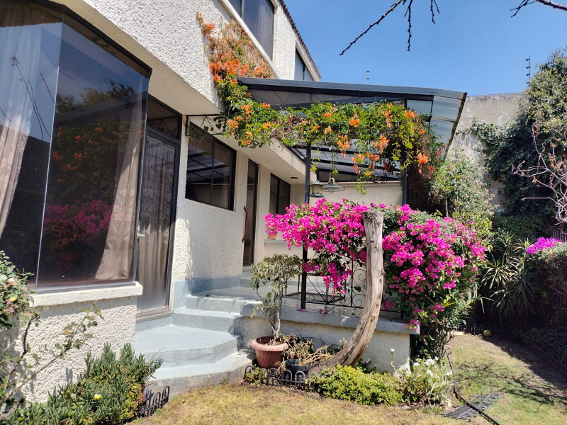 SE VENDE CASA EN CIRCUITO MISIONEROS CIUDAD SATELITE NAUCALPAN DE JUAREZ