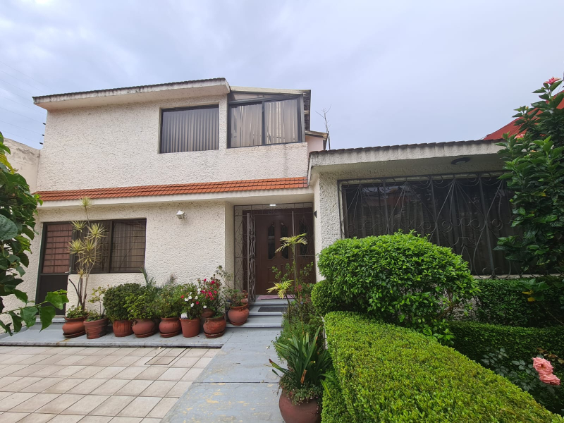 SE VENDE CASA EN CIRCUITO MISIONEROS CIUDAD SATELITE NAUCALPAN DE JUAREZ
