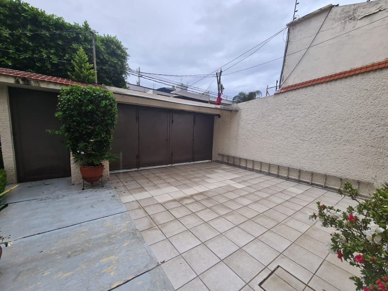SE VENDE CASA EN CIRCUITO MISIONEROS CIUDAD SATELITE NAUCALPAN DE JUAREZ