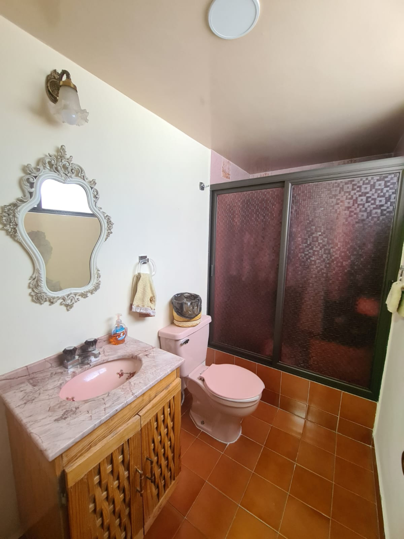 SE VENDE CASA EN CIRCUITO MISIONEROS CIUDAD SATELITE NAUCALPAN DE JUAREZ