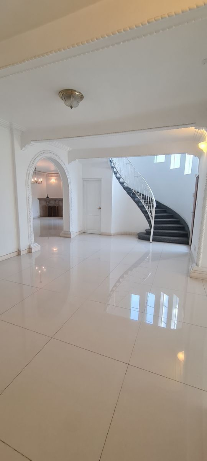 Casa Tradicional en Renta en Lomas de Chapultepec