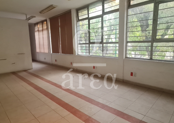 Bodega+Oficinas para Actualizar RENTA en Santa María Insurgentes