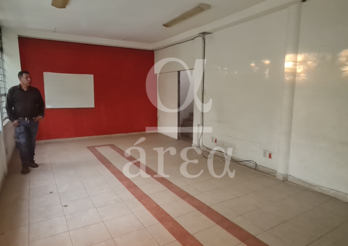 Bodega+Oficinas para Actualizar RENTA en Santa María Insurgentes