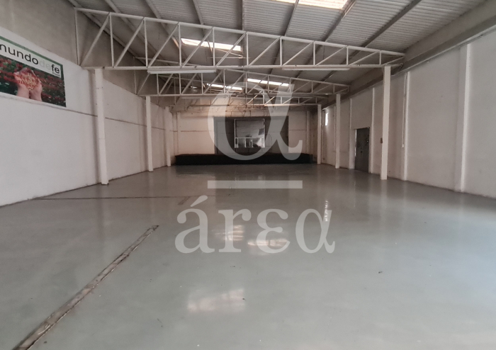 Bodega+Oficinas para Actualizar RENTA en Santa María Insurgentes