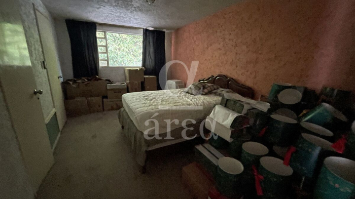 Terreno Plano en Esquina en Lomas de Chapultepec en Venta