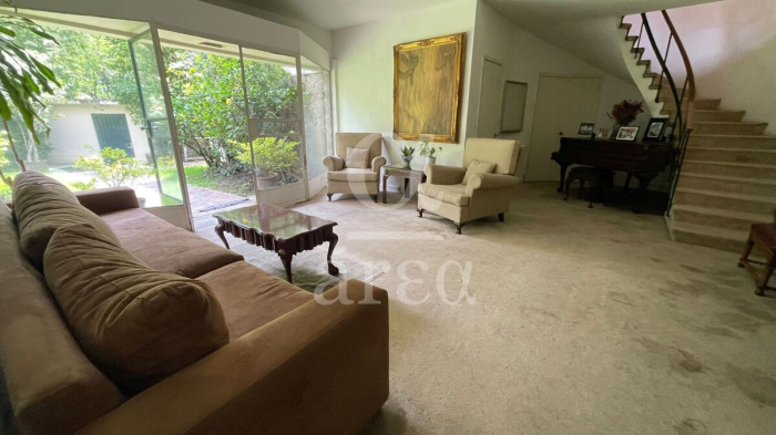 Terreno Plano en Esquina en Lomas de Chapultepec en Venta