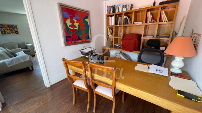 Terreno Plano en Esquina en Lomas de Chapultepec en Venta