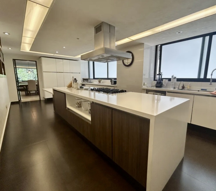 Excelente departamento remodelado en Bosques