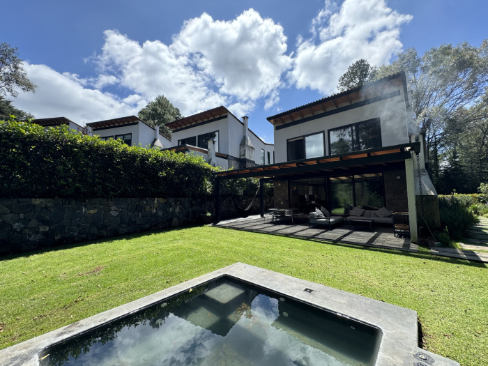 casa súper bien ubicada en rancho avándaro