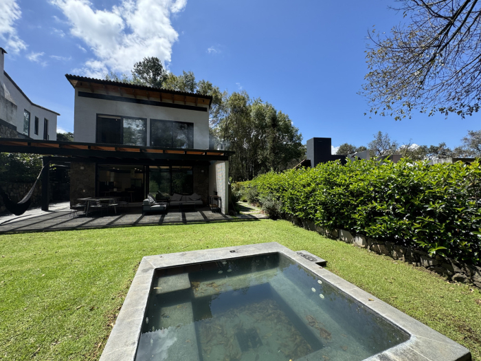 casa súper bien ubicada en rancho avándaro