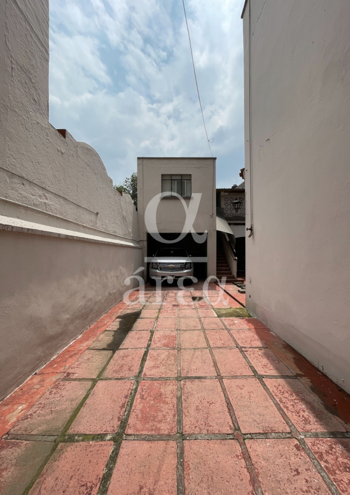 Polanco Casa de �?poca con Uso de Suelo Oficinas en Venta