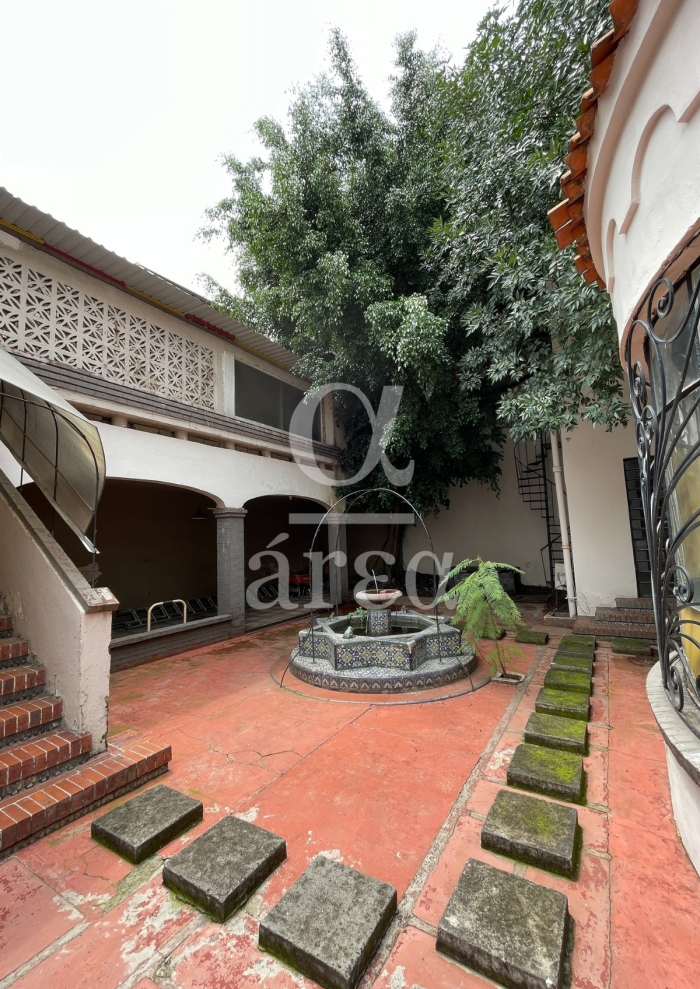 Polanco Casa de �?poca con Uso de Suelo Oficinas en Venta