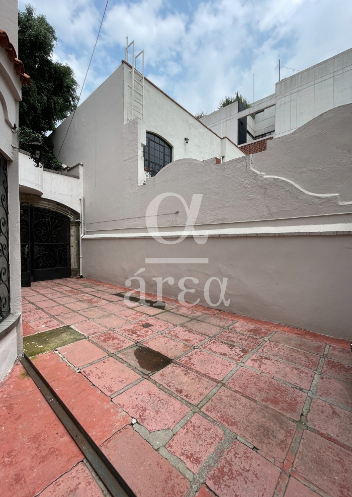 Polanco Casa de �?poca con Uso de Suelo Oficinas en Venta