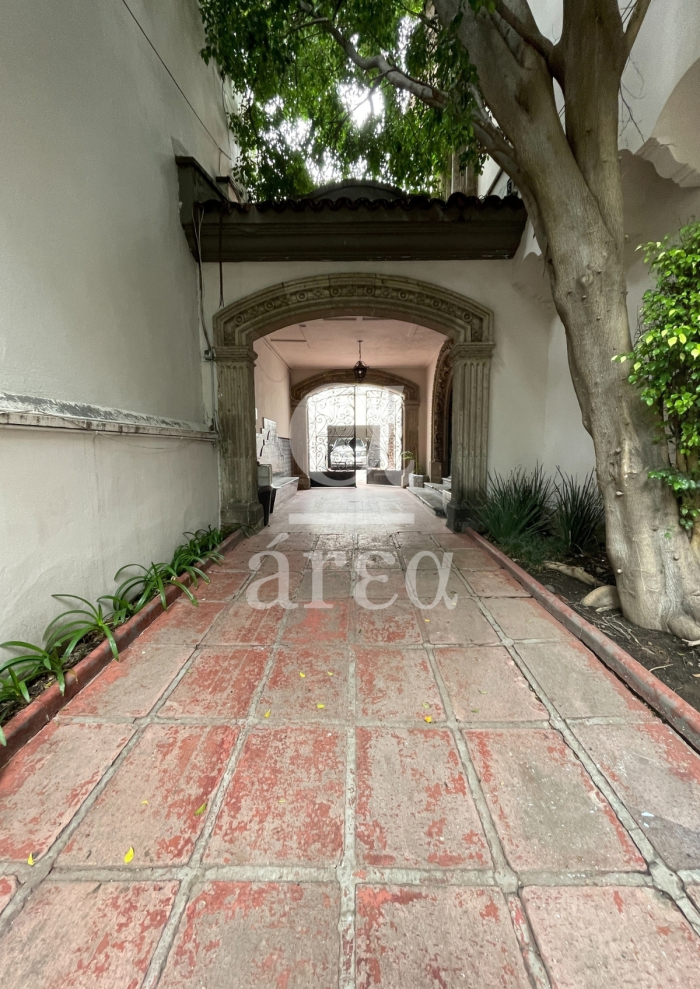 Polanco Casa de �?poca con Uso de Suelo Oficinas en Venta