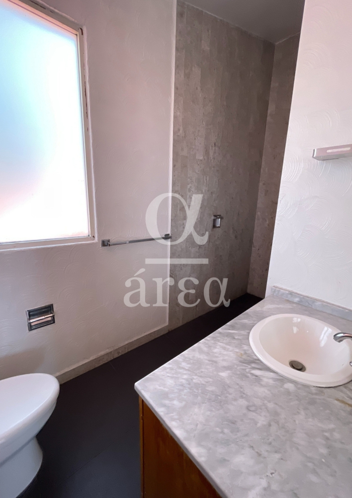 Casa Venta para Remodelar o Como Terreno con Espectacular Vista!