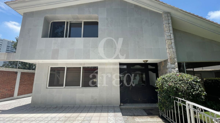 Casa Venta para Remodelar o Como Terreno con Espectacular Vista!