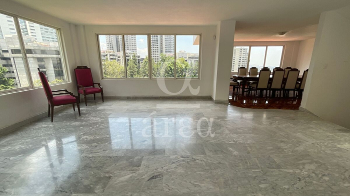 Casa Venta para Remodelar o Como Terreno con Espectacular Vista!