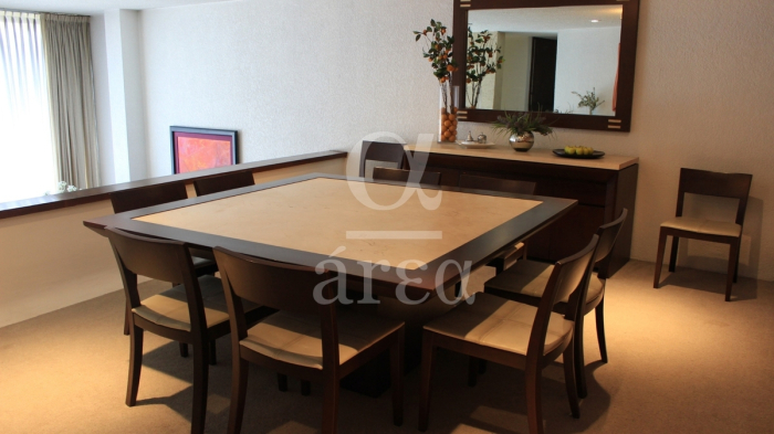 OPORTUNIDAD! Venta Casa en Privada de las Lomas