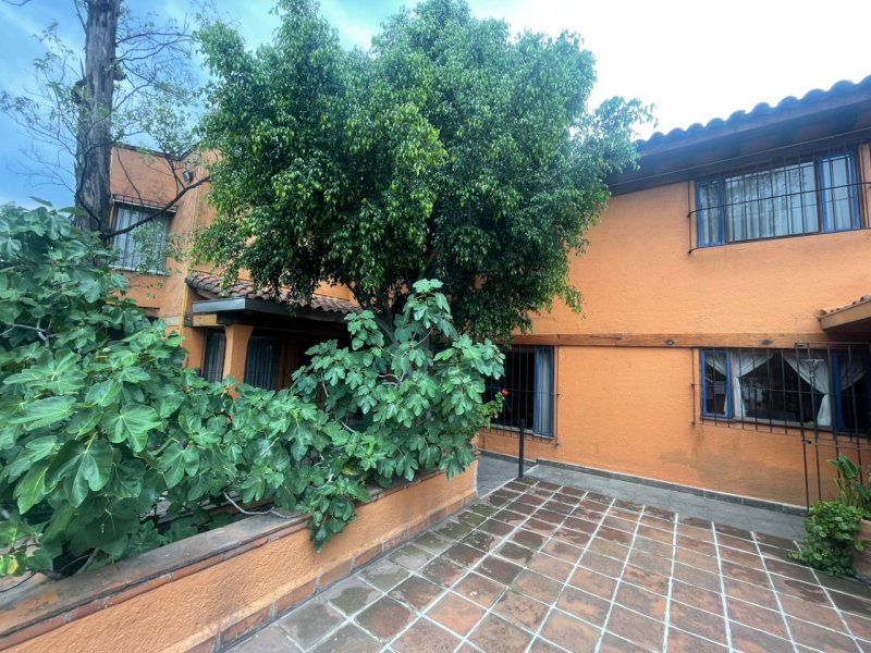 Casa En Venta En Lomas De Bezares
