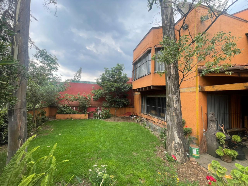 Casa En Venta En Lomas De Bezares