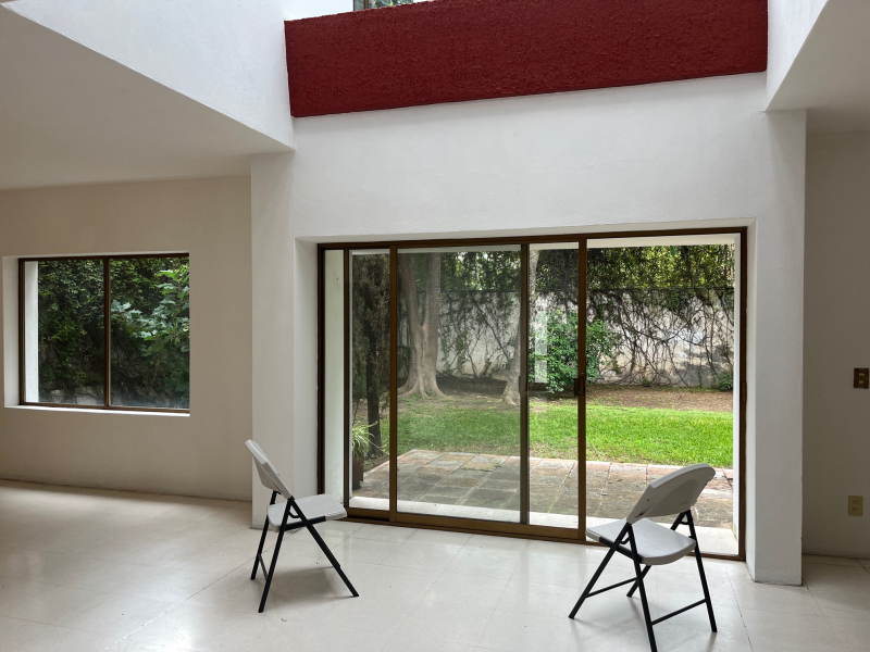 Casa En Venta Cerca De Av. México En Zapopan, Ideal Para Vivir U Oficina