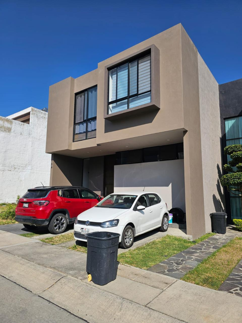 casa en venta en valle imperial